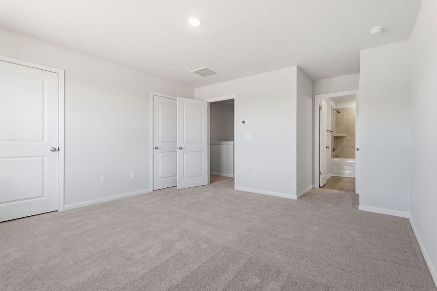 Spacious, unfurnished interior of a new home in Willowbrook, Shelby (Image 25). Spacious, unfurnished interior of a new home in Willowbrook, Shelby (Image 25).