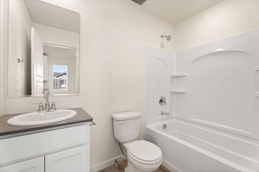 3737 Sequoia Ct Bathroom 2