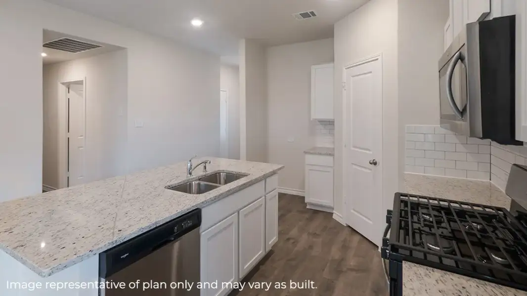 Furnished interior view inside a new home in Heritage Crossing, Corpus Christi (Image 4).