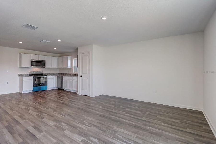 Spacious, unfurnished interior of a new home in Lakewood Park, Fort Pierce (Image 16). Spacious, unfurnished interior of a new home in Lakewood Park, Fort Pierce (Image 16).