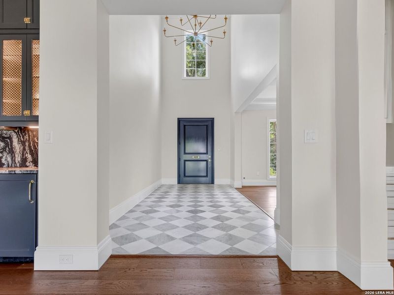 Spacious, unfurnished interior of a new home in , San Antonio (Image 30).