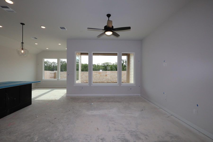 Image 15 of a home in Lagos Reserve.