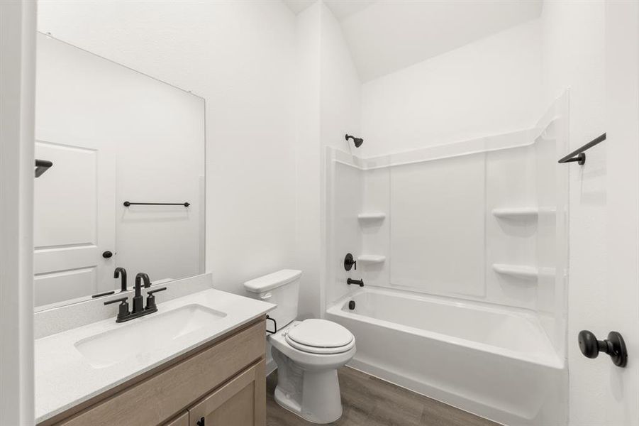 06. 1500 Eagle - 2ND Bath