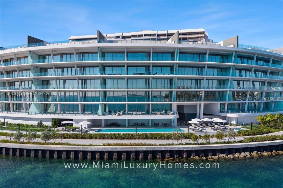 Condo located in Miami, FL showcasing its design and architecture (Image 30).