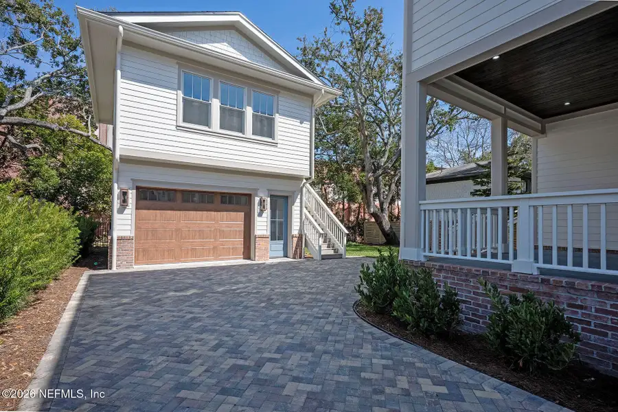 Exterior details and patio area of a home in , Jacksonville (Image 3).