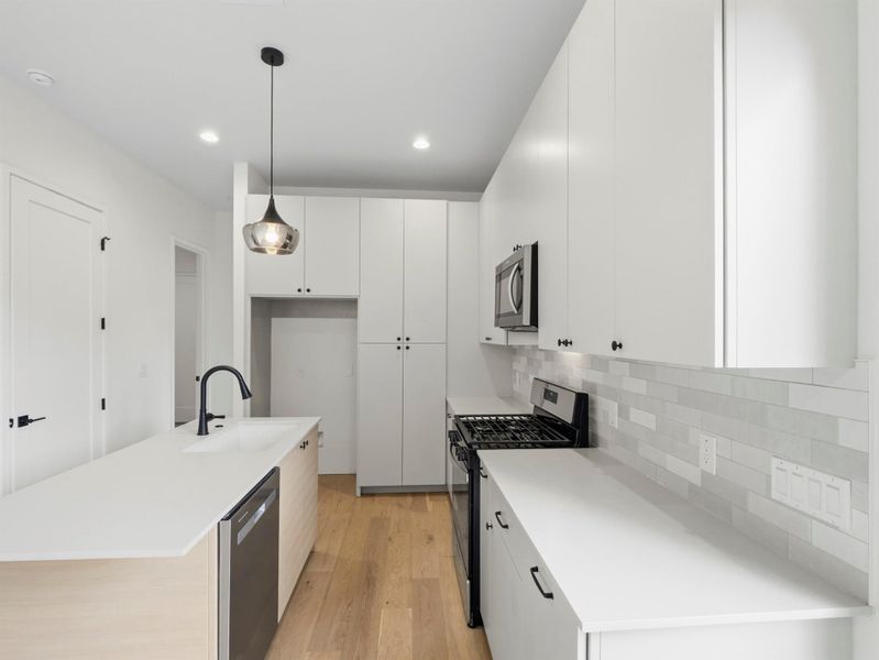 Main Home - Kitchen