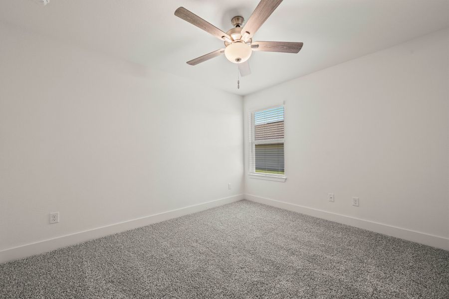 Spacious, unfurnished interior of a new home in Liberty Oaks, Waco (Image 11).