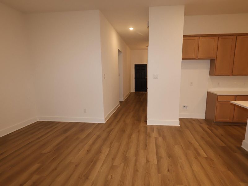 Spacious, unfurnished interior of a new home in Lago Mar, Santa Fe (Image 14).