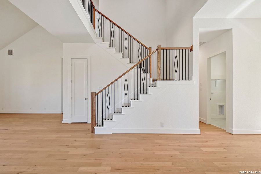 Spacious, unfurnished interior of a new home in Alsatian Oaks, Castroville (Image 23).