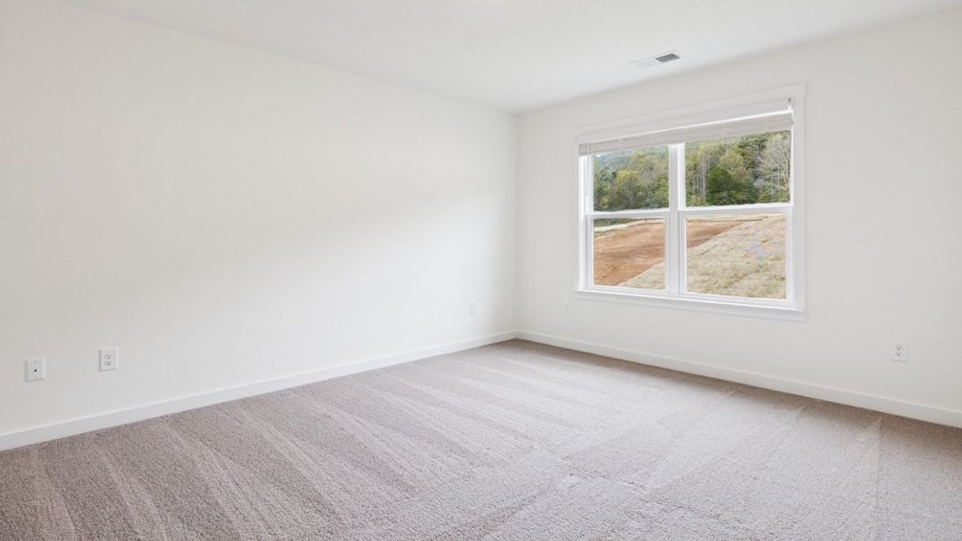 Spacious, unfurnished interior of a new home in Emory Creek, Harriman (Image 20).