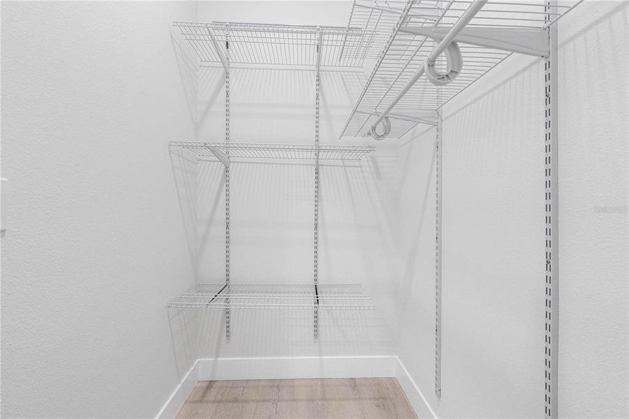 Spacious, unfurnished interior of a new home in , Tampa (Image 17).