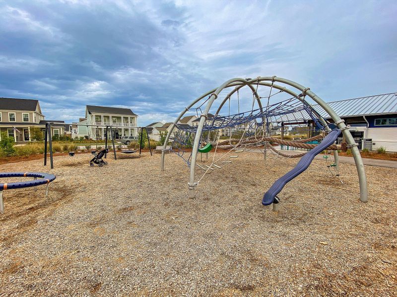 Community amenities in Midtown at Nexton, Summerville (Image 56).