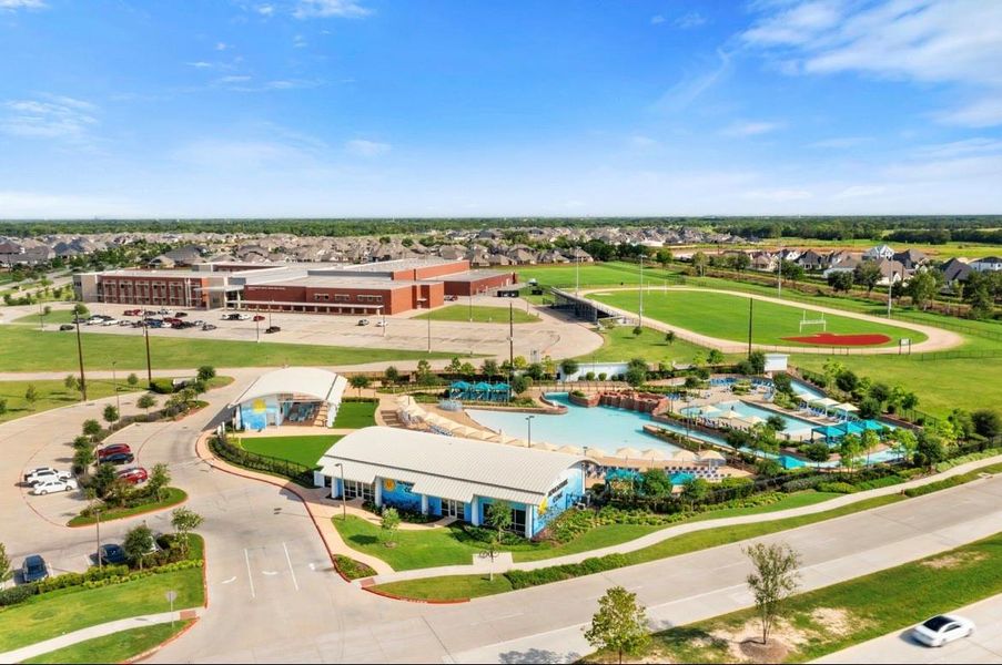 Meridiana Community's includes a relaxing lazy river and fully equipped gym. Meridiana Community's includes a relaxing lazy river and fully equipped gym.