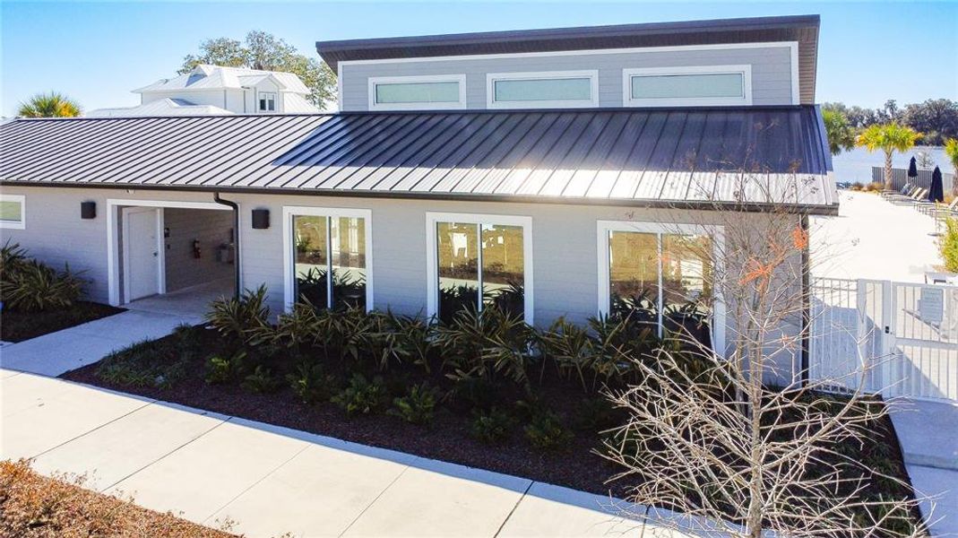 Exterior details and patio area of a home in Bridgewalk, St. Cloud (Image 34).