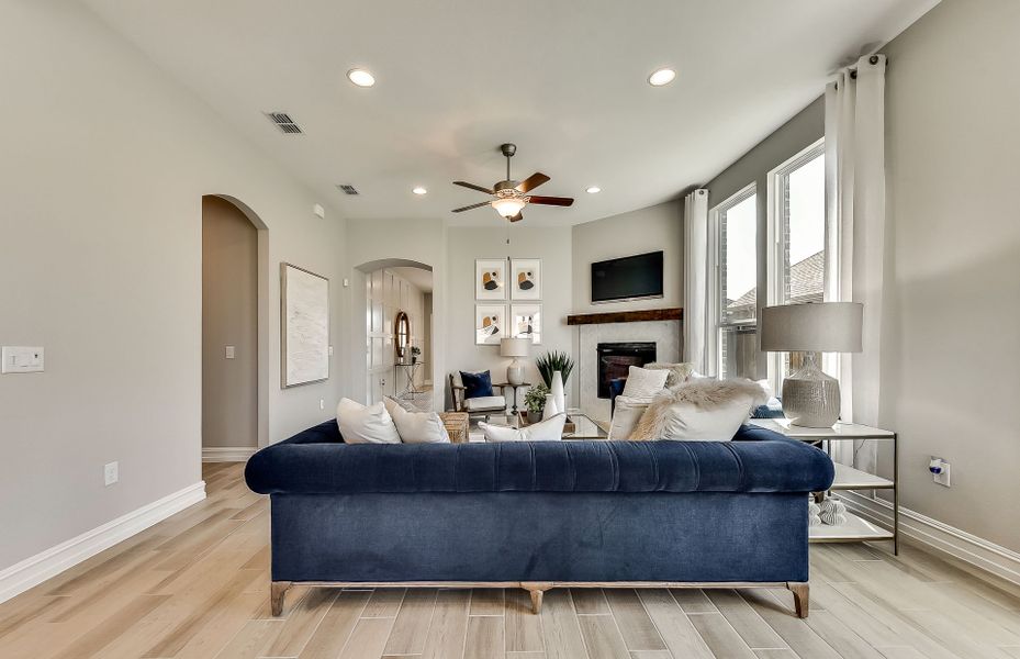 Representative furnished interior of a home built from the Palisade by Pulte Homes in Anna Town Square, Anna (Image 18).