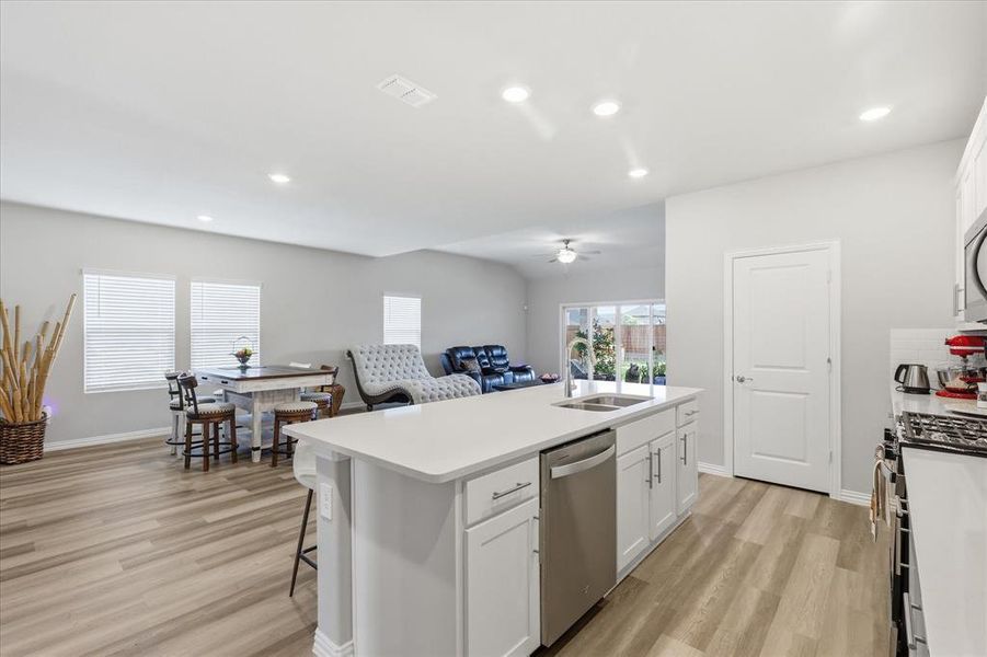 Furnished interior view inside a new home in Stonehaven, Seagoville (Image 13).