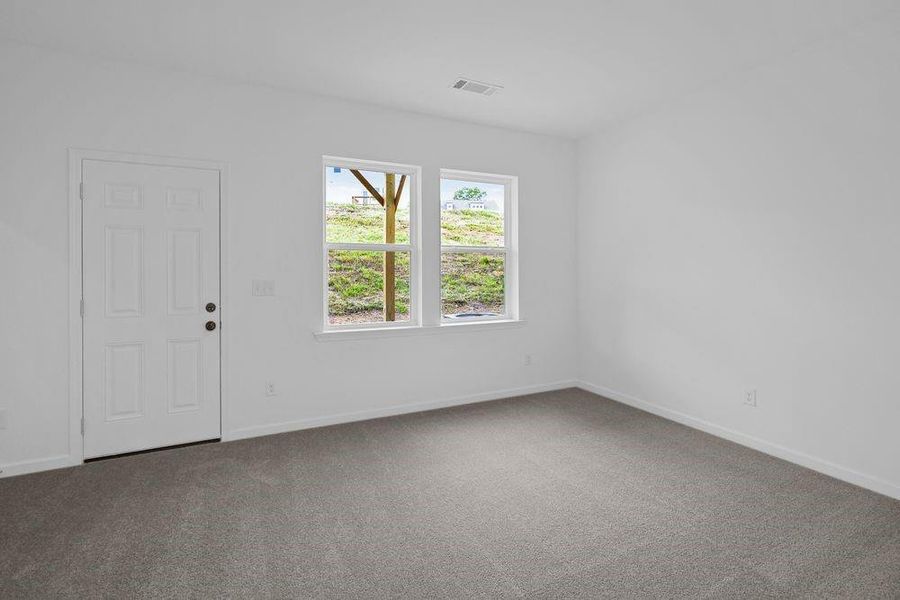 Spacious, unfurnished interior of a new home in Auburn Glen Towns, Dacula (Image 24).