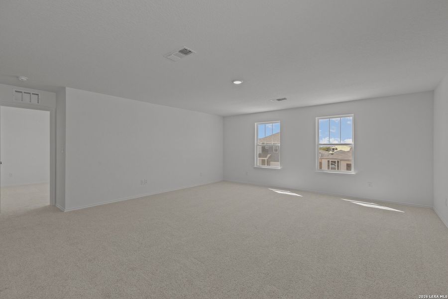 Spacious, unfurnished interior of a new home in , New Braunfels (Image 30).