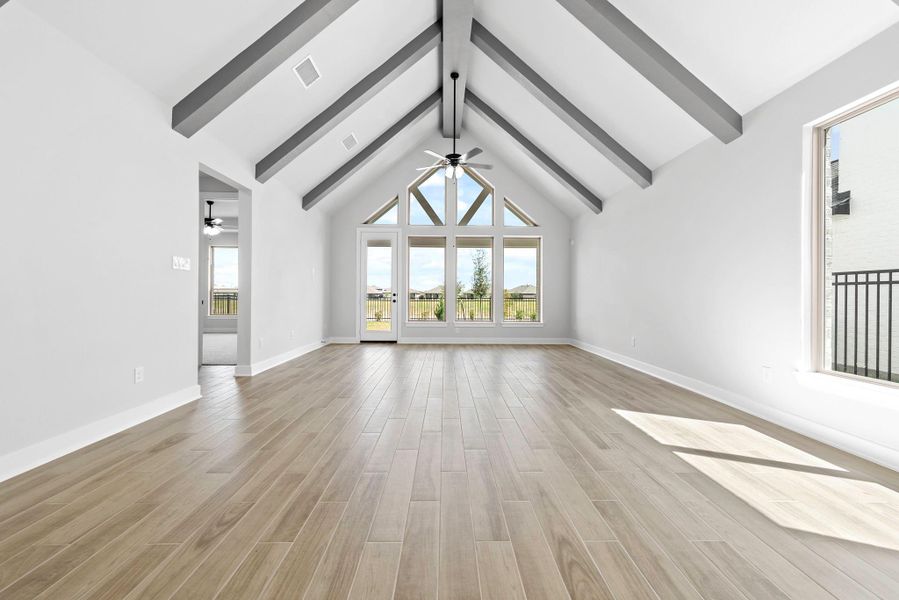 Representative image. Features, specifications, selections and colors may vary. Representative image. Features, specifications, selections and colors may vary.