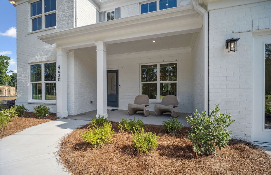 Representative exterior details of a home built from the Wingate by Pulte Homes in Rose Creek, Cumming (Image 3).