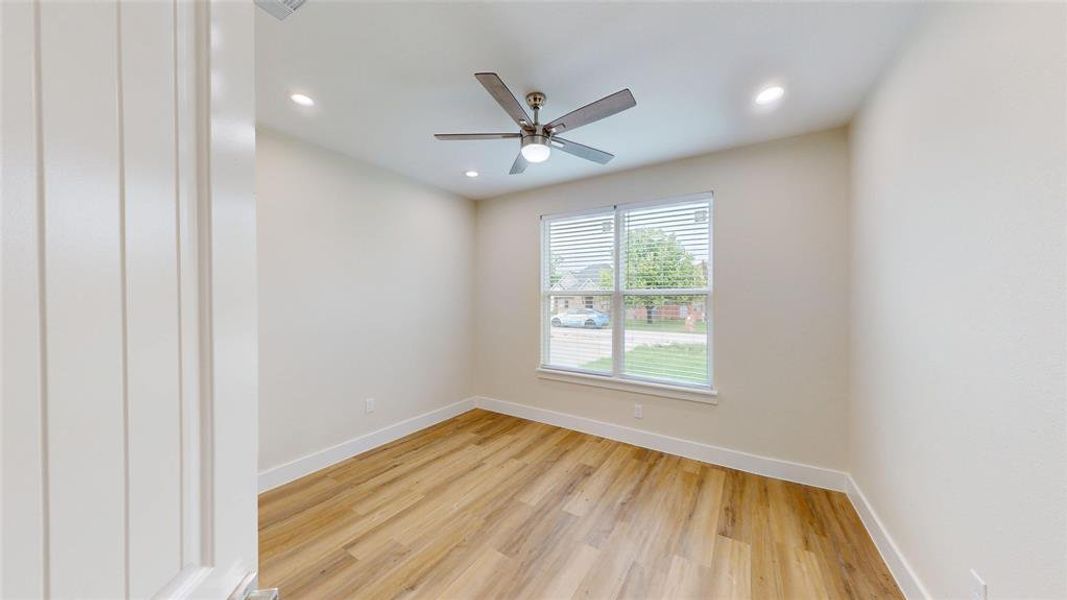 Spacious, unfurnished interior of a new home in , Grand Prairie (Image 24).