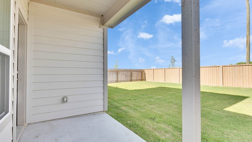 Furnished interior view inside a new home in Spring Creek, Taylor (Image 31).