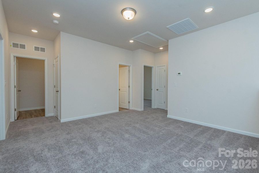 Spacious, unfurnished interior of a new home in Country Club Village, Salisbury (Image 21).