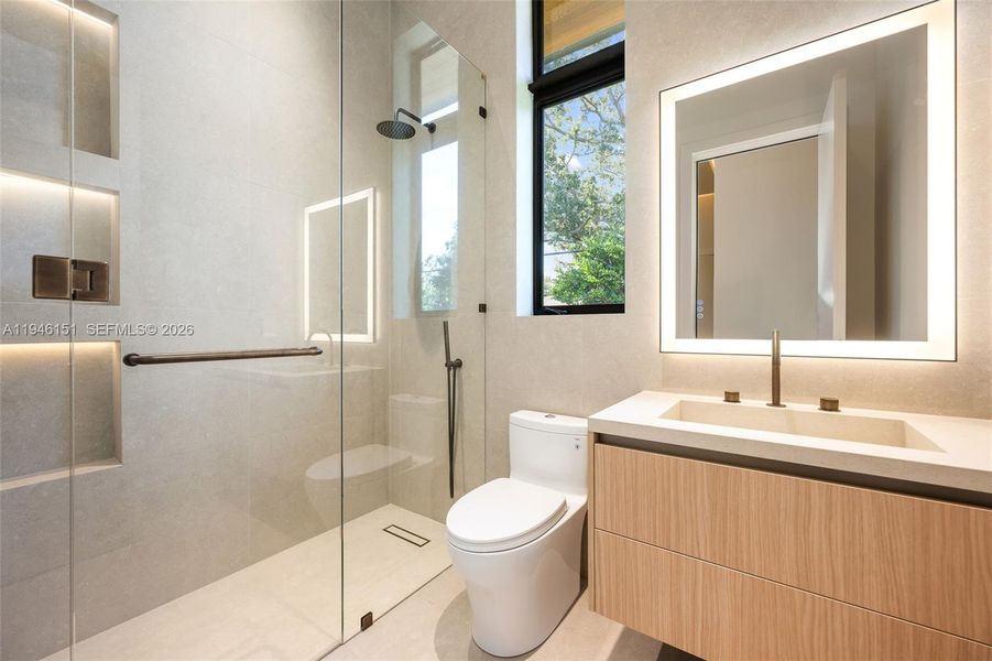 Furnished interior view inside a new home in , Pinecrest (Image 52).