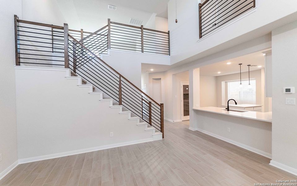 Spacious, unfurnished interior of a new home in Arcadia Ridge, San Antonio (Image 11). Spacious, unfurnished interior of a new home in Arcadia Ridge, San Antonio (Image 11).
