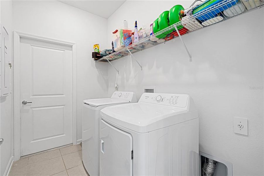 Furnished interior view inside a new home in Wellness Ridge, Clermont (Image 17).
