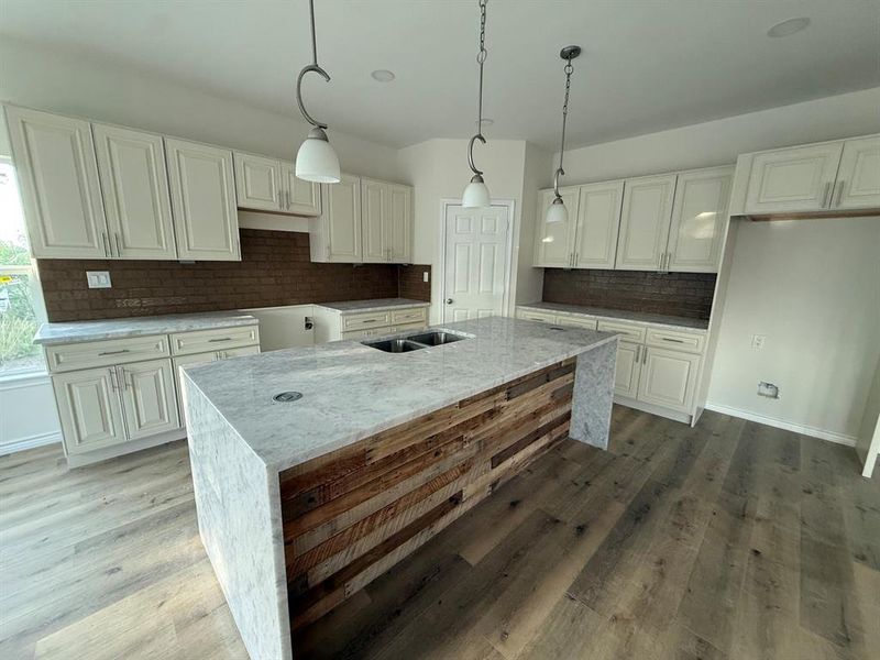 Image 34 of a home in .