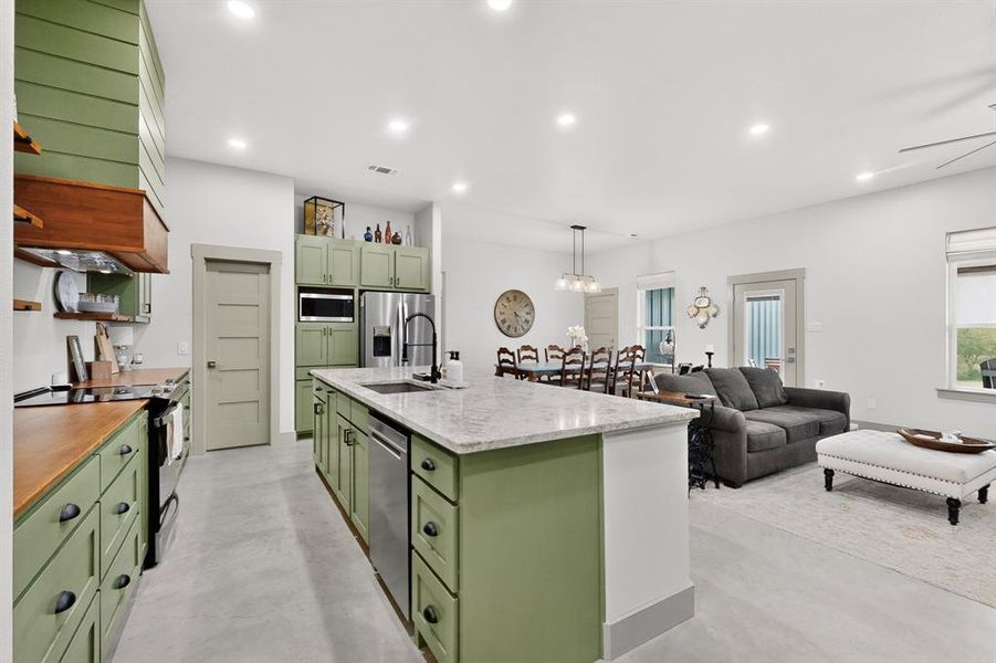 Furnished interior view inside a new home in , Whitewright (Image 6).