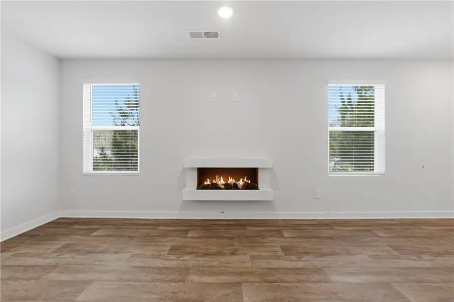 Spacious, unfurnished interior of a new home in The Enclave at Stonewall Station, Union City (Image 15).