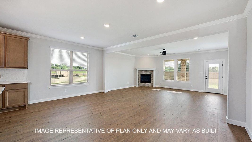 Spacious, unfurnished interior of a new home in Wellborn Settlement, College Station (Image 10).