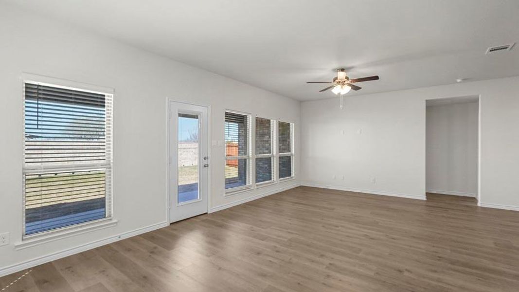 Spacious, unfurnished interior of a new home in Elevon, Lavon (Image 25).