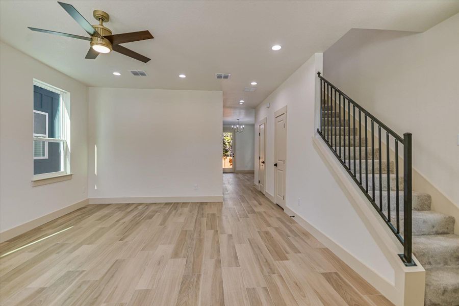 Spacious, unfurnished interior of a new home in , Wimberley (Image 12).