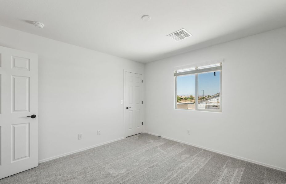 Spacious, unfurnished interior of a new home in Parkside at Anthem at Merrill Ranch, Florence (Image 21).