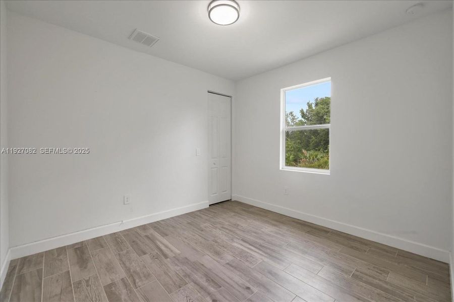 Spacious, unfurnished interior of a new home in , Lehigh Acres (Image 35).