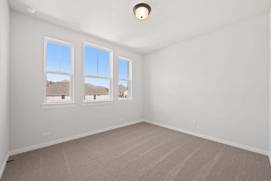 Spacious, unfurnished interior of a new home in Wolf Ranch, Georgetown (Image 47).