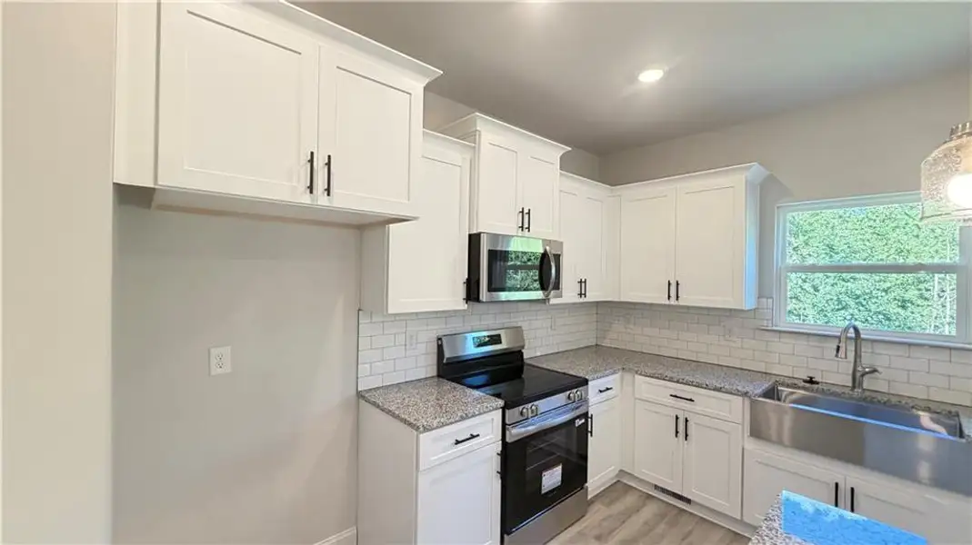 Furnished interior view inside a new home in Habersham Meadows, Demorest (Image 10).