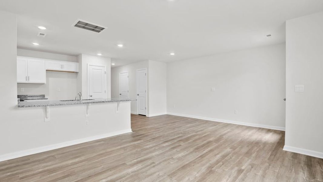 Spacious, unfurnished interior of a new home in Covington Village, Greer (Image 24).