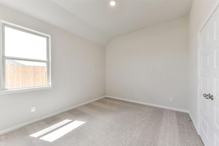 Spacious, unfurnished interior of a new home in River Ranch Meadows, Dayton (Image 29).