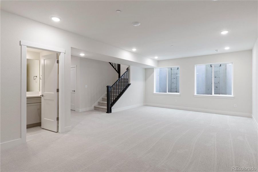 Spacious, unfurnished interior of a new home in , Broomfield (Image 22).