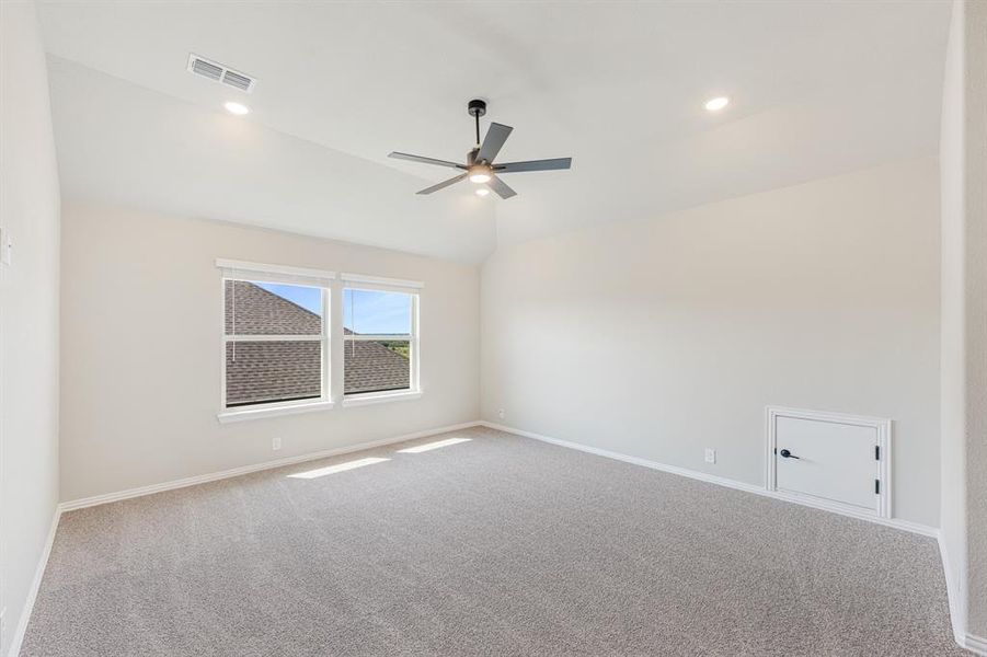Spacious, unfurnished interior of a new home in Villages of Walnut Grove, Midlothian (Image 20). Spacious, unfurnished interior of a new home in Villages of Walnut Grove, Midlothian (Image 20).