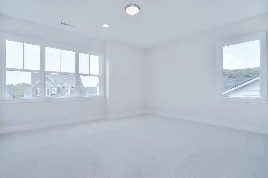 Representative unfurnished interior of a home built from the St Andrews by Greybrook Homes in Edmunds Farm, Clover (Image 20).