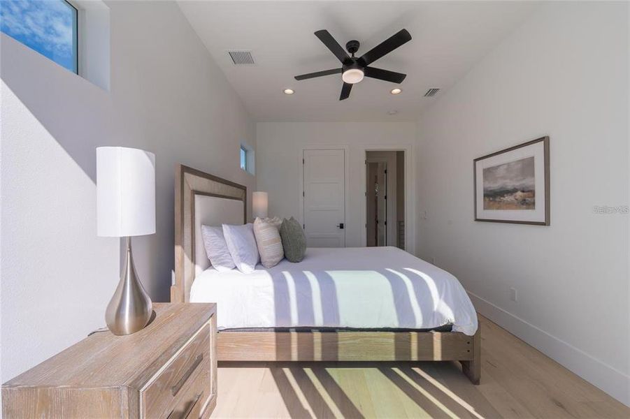 Furnished interior view inside a new home in , Sarasota (Image 47).