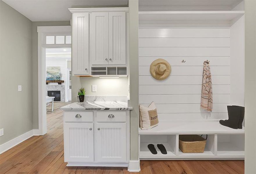 Bar Harbour I, Message Center/Coat & Cubby