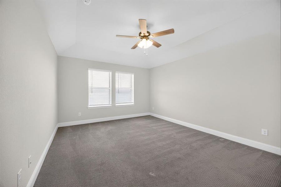Spacious, unfurnished interior of a new home in Valencia on the Lake, Little Elm (Image 12). Spacious, unfurnished interior of a new home in Valencia on the Lake, Little Elm (Image 12).
