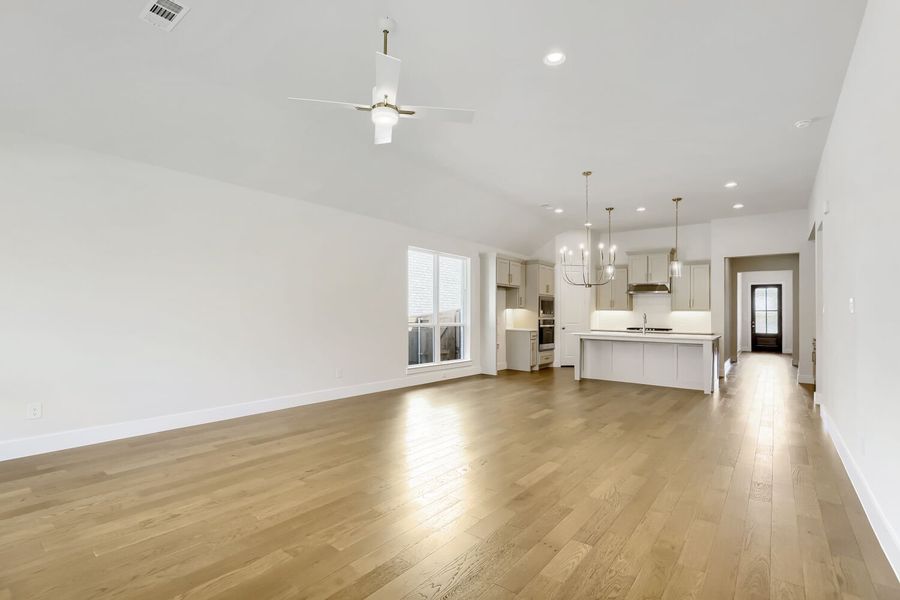4307 Azalea - Living Area