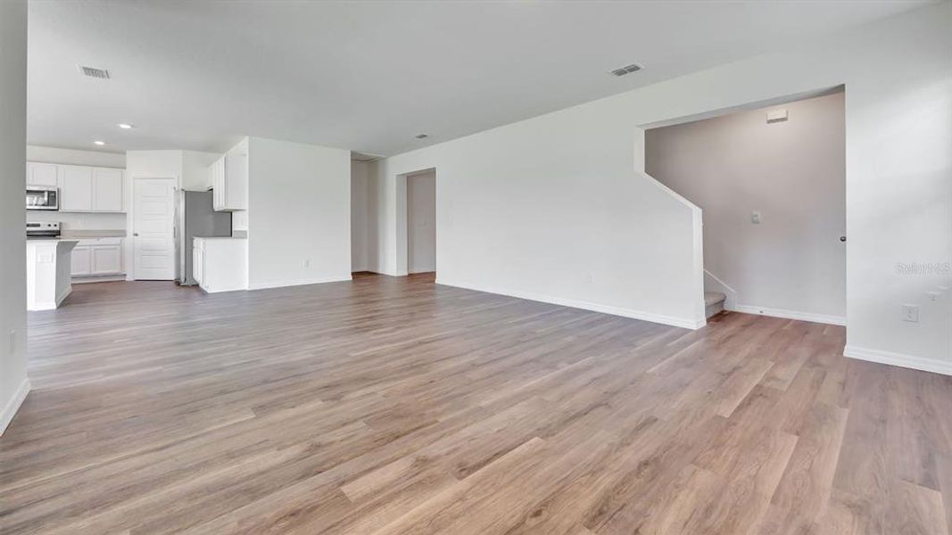 Spacious, unfurnished interior of a new home in , Haines City (Image 13).